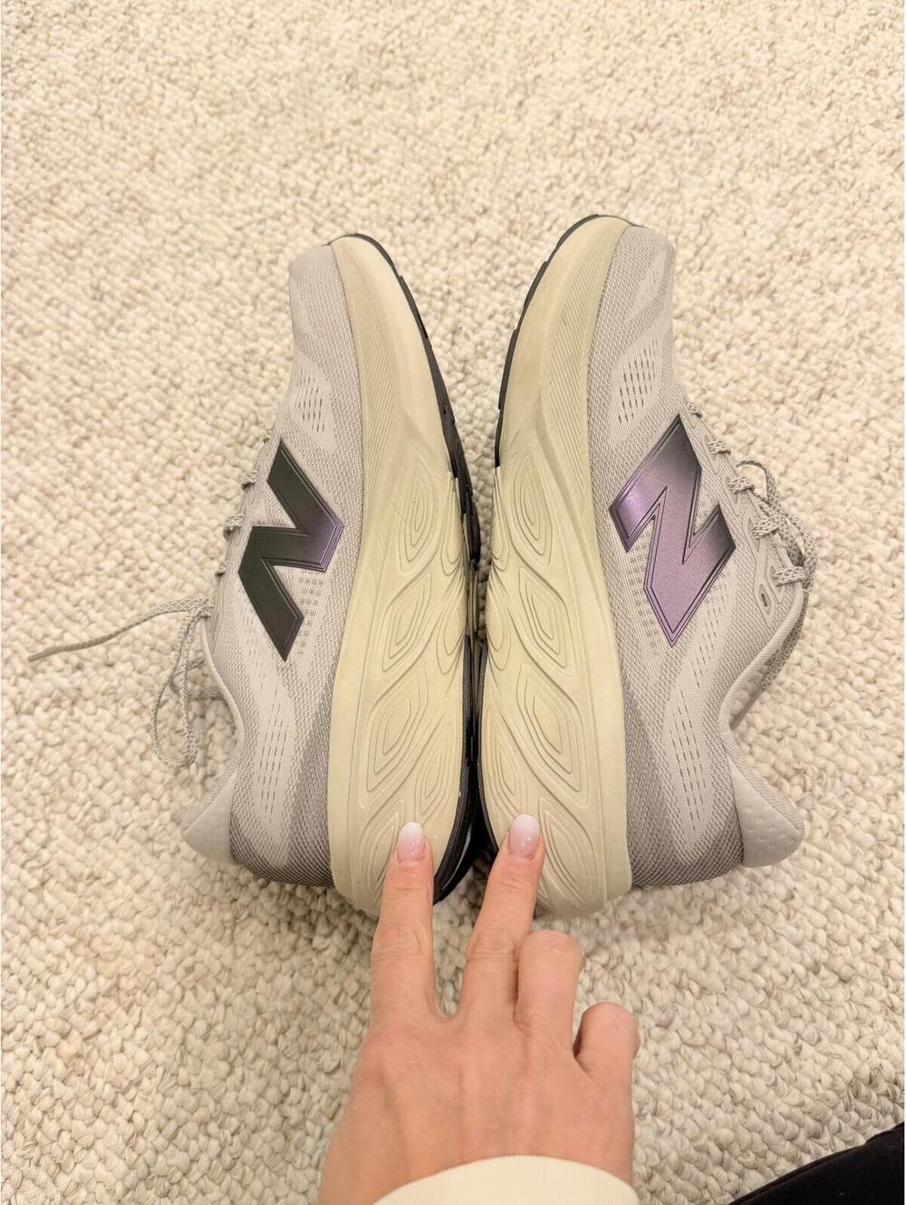 New Balance Fresh Foam X 880v15 Womens 9.5 Grey Running Shoes Sneakers - Picture 3 of 8
